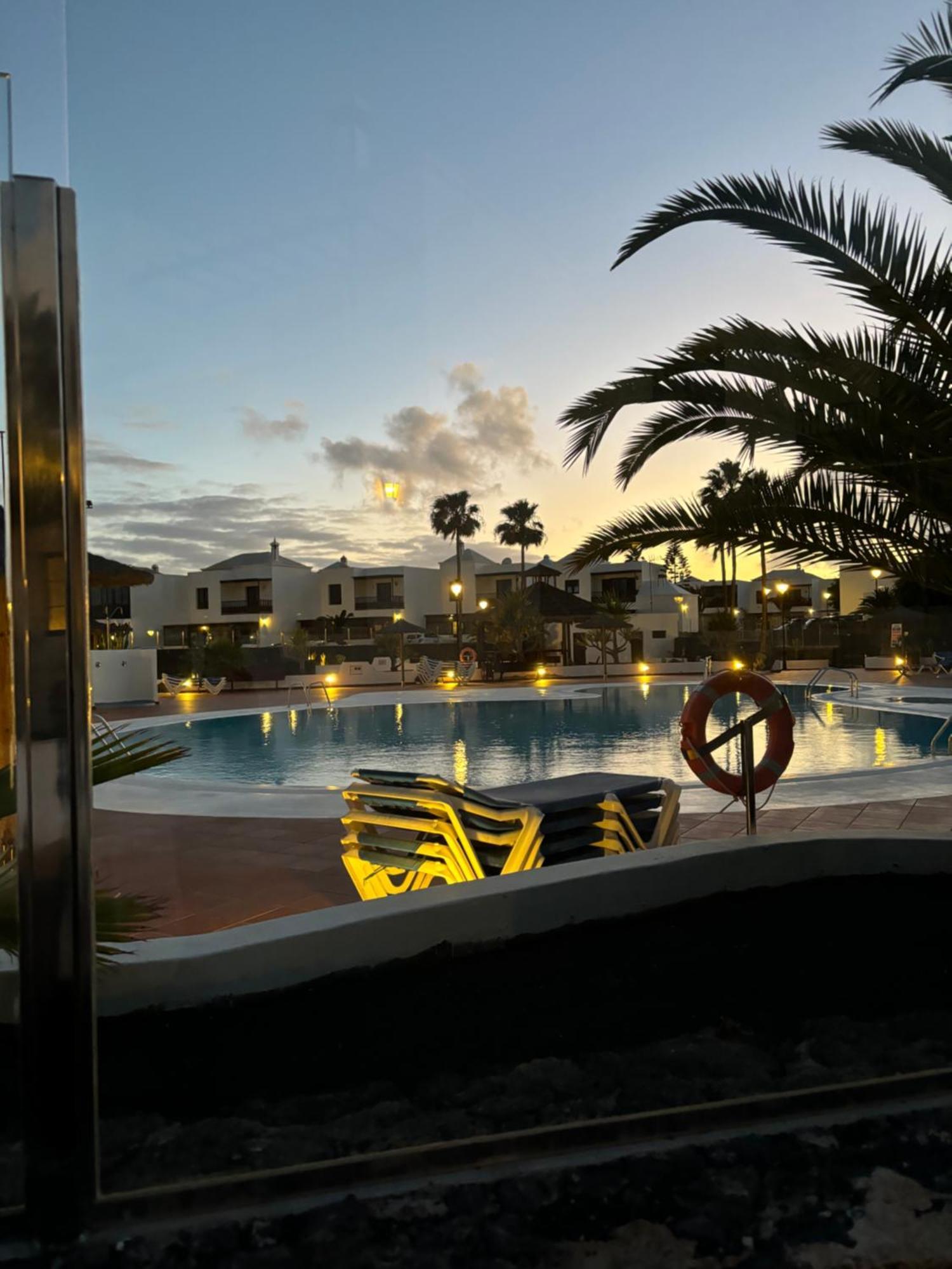 Casa Amplia Y Moderna De 3 Habitaciones En Complejo Con Piscina Costa Teguise Zewnętrze zdjęcie